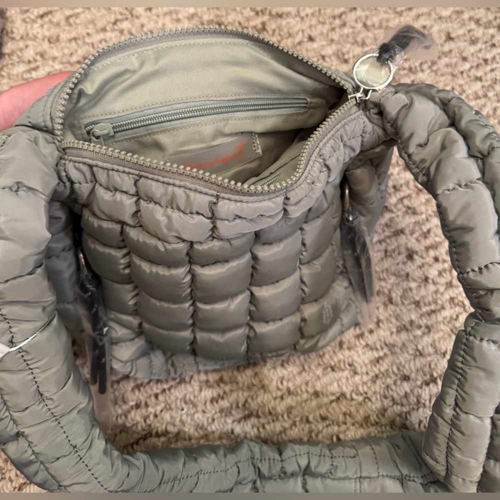 NWT Free People FP Movement Quilted Mini Carryall Sling - stone sage green - Picture 11 of 12